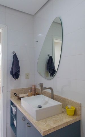 Casa à venda com 300m², 3 quartos e 3 vagas Casa à venda com 300m², 3 quartos e 3 vagasBanheiro 2