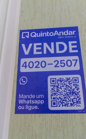 Casa à venda com 300m², 3 quartos e 3 vagas Casa à venda com 300m², 3 quartos e 3 vagasPlaquinha