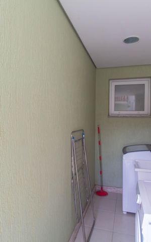 Casa à venda com 300m², 3 quartos e 3 vagas Casa à venda com 300m², 3 quartos e 3 vagasÁrea de Serviço