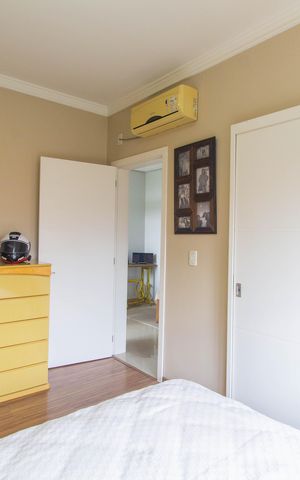 Casa à venda com 300m², 3 quartos e 3 vagas Casa à venda com 300m², 3 quartos e 3 vagasQuarto 1