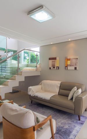 Casa à venda com 300m², 3 quartos e 3 vagas Casa à venda com 300m², 3 quartos e 3 vagasSala 2