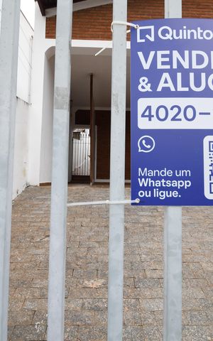 Casa à venda com 200m², 3 quartos e 3 vagasPlaca