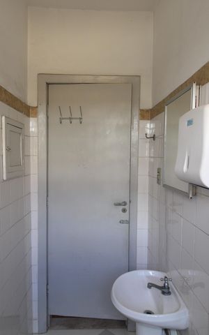 Casa à venda com 173m², 3 quartos e 6 vagasQuarto 4 - Banheiro