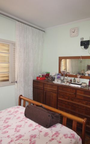 Casa à venda com 173m², 3 quartos e 6 vagasQuarto 2
