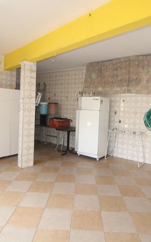 Casa à venda com 173m², 3 quartos e 6 vagasÁrea de Serviço