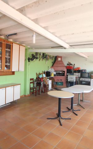 Casa à venda com 173m², 3 quartos e 6 vagasÁrea Comum