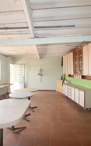 Casa à venda com 173m², 3 quartos e 6 vagasÁrea Comum
