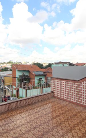 Casa à venda com 173m², 3 quartos e 6 vagasQuintal