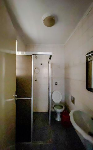 Casa à venda com 260m², 4 quartos e 1 vagaBanheiro (Casa 2)