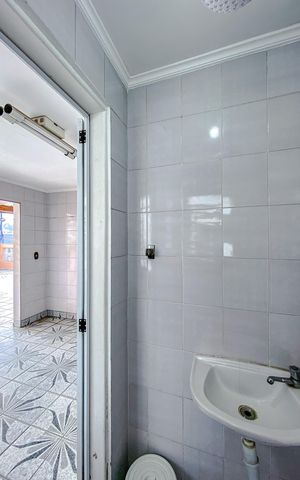 Casa à venda com 260m², 4 quartos e 1 vagaBanheiro de serviço