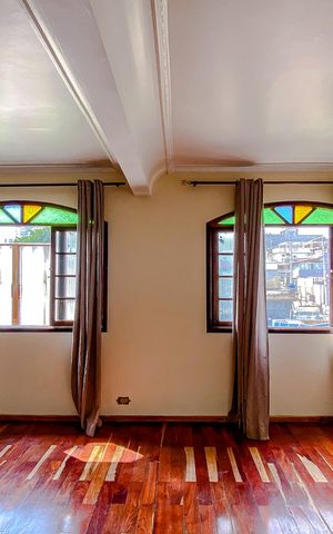 Casa à venda com 260m², 4 quartos e 1 vagaSala