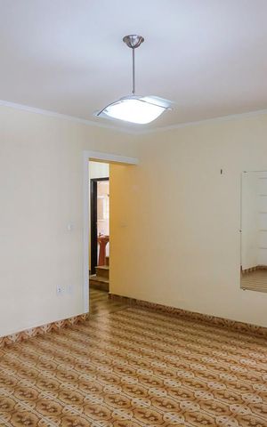 Casa à venda com 240m², 3 quartos e 2 vagasSala