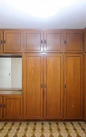Casa à venda com 240m², 3 quartos e 2 vagasSuíte
