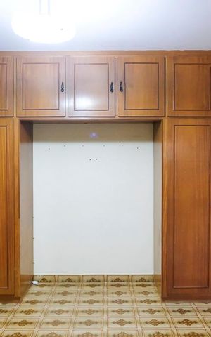 Casa à venda com 240m², 3 quartos e 2 vagasSuíte