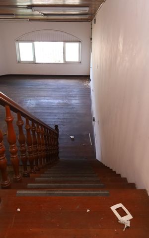 Casa à venda com 400m², 4 quartos e 6 vagasMezanino da sala