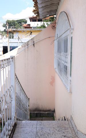 Casa à venda com 400m², 4 quartos e 6 vagasVaranda