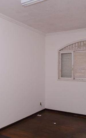 Casa à venda com 400m², 4 quartos e 6 vagasQuarto 2