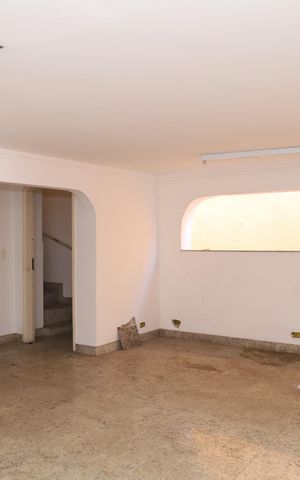 Casa à venda com 400m², 4 quartos e 6 vagasÁrea de Serviço e Garagem