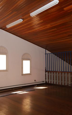 Casa à venda com 400m², 4 quartos e 6 vagasMezanino da sala