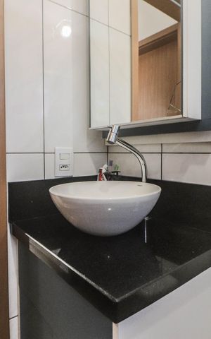 Apartamento à venda com 48m², 2 quartos e 1 vaga Apartamento à venda com 48m², 2 quartos e 1 vagaBanheiro