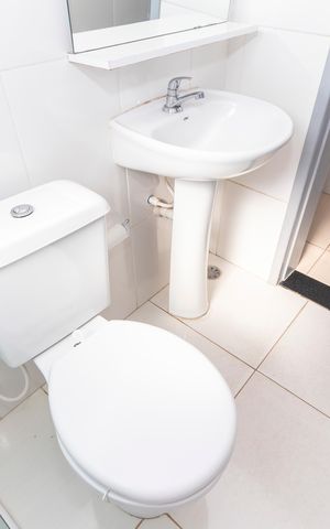 Casa para alugar com 160m², 2 quartos e 1 vaga Casa para alugar com 160m², 2 quartos e 1 vagaBanheiro Social