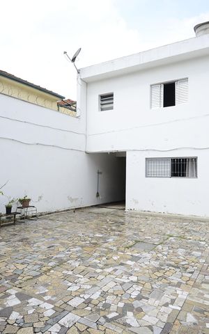 Casa para alugar com 350m², 5 quartos e 2 vagasQuintal