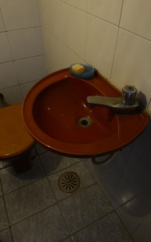 Casa para alugar com 350m², 5 quartos e 2 vagasBanheiro Social