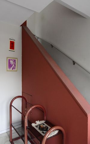 Casa para alugar com 350m², 5 quartos e 2 vagasEscada