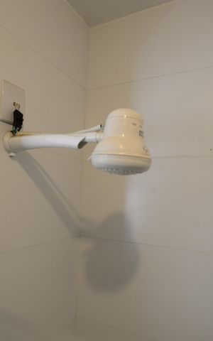 Casa para alugar com 350m², 5 quartos e 2 vagasBanheiro Corredor
