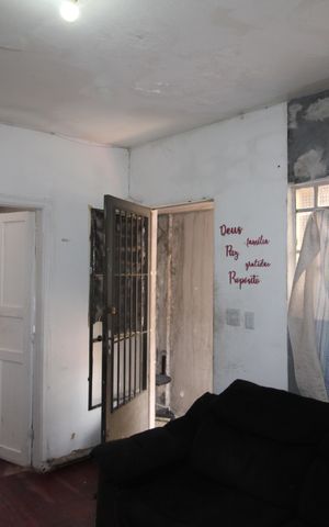 Casa à venda com 153m², 2 quartos e 1 vagaSala