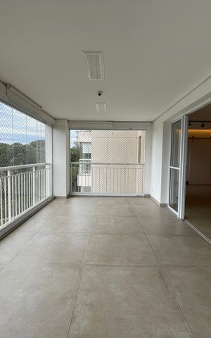 Apartamento à venda com 171m², 3 quartos e 3 vagas Apartamento à venda com 171m², 3 quartos e 3 vagasVaranda da Sala