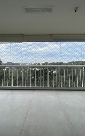 Apartamento à venda com 171m², 3 quartos e 3 vagas Apartamento à venda com 171m², 3 quartos e 3 vagasVaranda da Sala