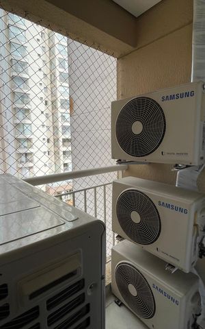 Apartamento à venda com 171m², 3 quartos e 3 vagas Apartamento à venda com 171m², 3 quartos e 3 vagasVaranda da Suíte 3