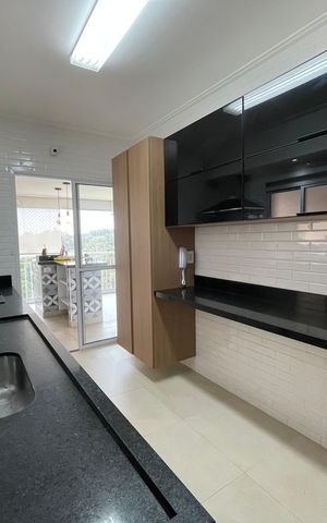 Apartamento à venda com 171m², 3 quartos e 3 vagas Apartamento à venda com 171m², 3 quartos e 3 vagasCozinha