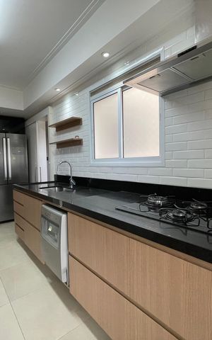 Apartamento à venda com 171m², 3 quartos e 3 vagas Apartamento à venda com 171m², 3 quartos e 3 vagasCozinha