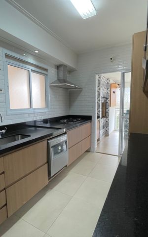 Apartamento à venda com 171m², 3 quartos e 3 vagas Apartamento à venda com 171m², 3 quartos e 3 vagasCozinha