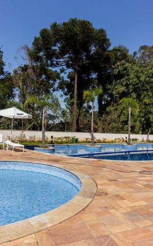Apartamento à venda com 171m², 3 quartos e 3 vagas Apartamento à venda com 171m², 3 quartos e 3 vagasÁrea comum - Piscina