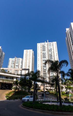 Apartamento à venda com 171m², 3 quartos e 3 vagas Apartamento à venda com 171m², 3 quartos e 3 vagasCondomínio