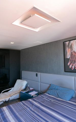 Apartamento à venda com 270m², 3 quartos e 3 vagas Apartamento à venda com 270m², 3 quartos e 3 vagasQuarto 3 Suite