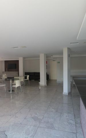 Apartamento à venda com 270m², 3 quartos e 3 vagas Apartamento à venda com 270m², 3 quartos e 3 vagasSalao de Festa