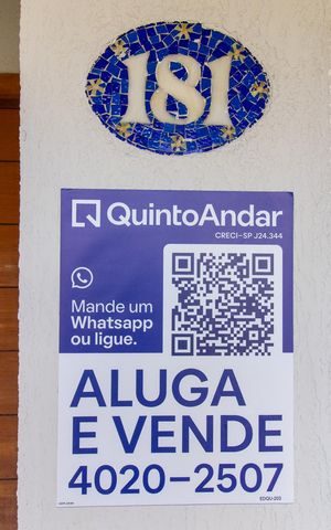 Casa de condomínio à venda com 390m², 4 quartos e 4 vagas Casa de condomínio à venda com 390m², 4 quartos e 4 vagasPlaquinha