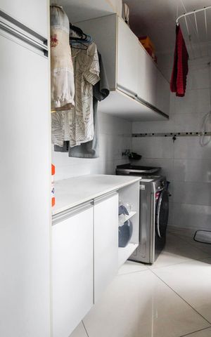 Casa à venda com 600m², 4 quartos e 6 vagas Casa à venda com 600m², 4 quartos e 6 vagasÁrea de serviço