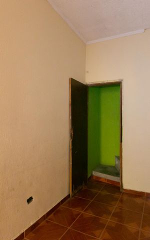Casa à venda com 300m², 5 quartos e 4 vagas Casa à venda com 300m², 5 quartos e 4 vagasSuíte 2