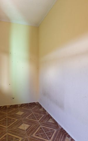 Casa à venda com 300m², 5 quartos e 4 vagas Casa à venda com 300m², 5 quartos e 4 vagasQuarto 4
