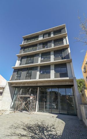 Apartamento à venda com 74m², 2 quartos e 1 vagaFachada