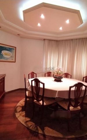 Apartamento à venda com 228m², 4 quartos e 3 vagas