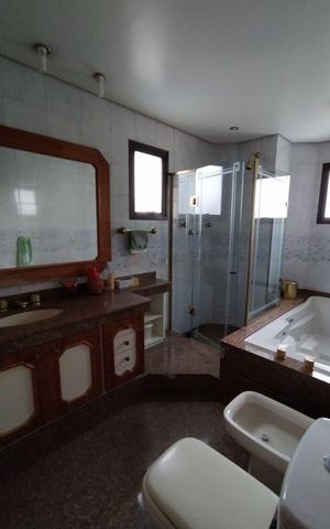 Apartamento à venda com 228m², 4 quartos e 3 vagas