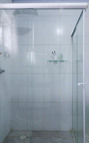 Casa à venda com 116m², 3 quartos e 2 vagas Casa à venda com 116m², 3 quartos e 2 vagasBanheiro da Suíte