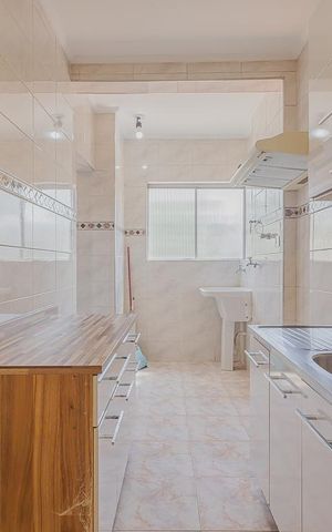 Apartamento à venda com 99m², 2 quartos e sem vagaCozinha