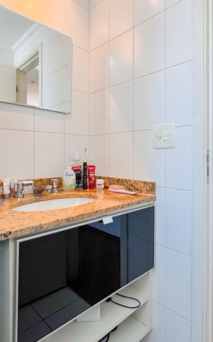 Apartamento à venda com 50m², 2 quartos e 1 vaga Apartamento à venda com 50m², 2 quartos e 1 vagaBanheiro Corredor